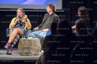 Spotkanie "Wojna obok nas. Historie odwagi, krzywdy,...