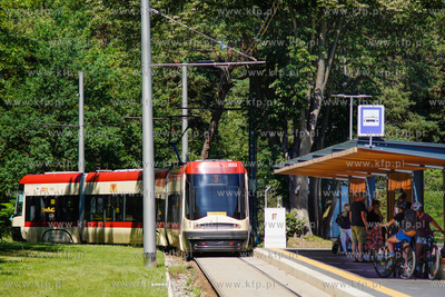 Tramwaj Pesa Swing na pętli Stogi Plaża. 03.07.2022...