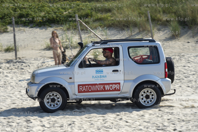 Plaża w Krynicy Morskiej na Mierzei Wislanej. Ratownicy...