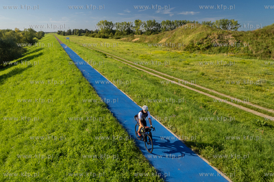 Wiślana Trasa Rowerowa (odcinek Kiezmar - Błotnik)....