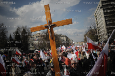 Marsz w obronie telewizji TV Trwam w Warszawie zorganizowany...