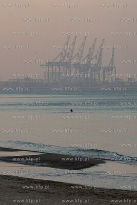 Gdańsk, Górki Zachodnie. Zimowy krajobraz nad morzem....