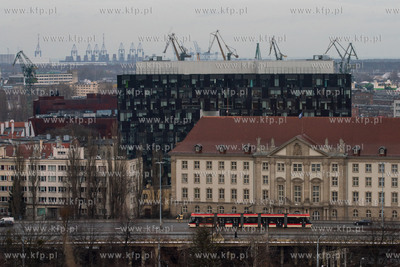 Zimowa panorama Gdańska z Góry Gradowej. 1.02.2022...