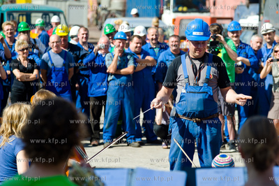 Gdansk. Stocznia Remontowa. Obudz Polske, niecodzienny...