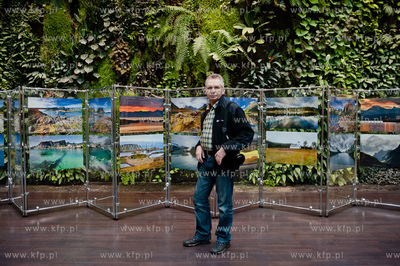 Gdansk. Galeria Przymorze. Wystawa zdjec fotografa...