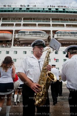 Port w Gdyni. Nabrzeze Francuskie. Wizyta plywajacego...