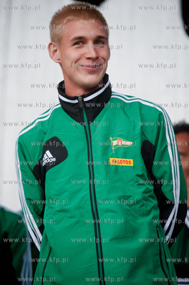 Gdansk. Scena na Targu Weglowym. Prezentacja druzyny...