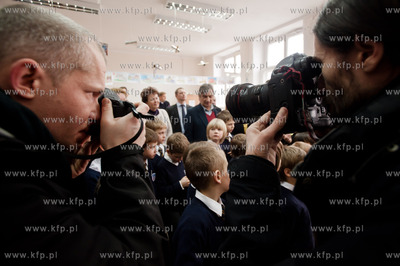 Gdansk. Oliwa. Uroczyste otwarcie wyremontowanej placowki...