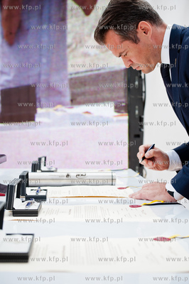 Gdansk. Rebiechowo. Uroczystosc wmurowania kamienia...