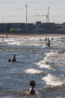 Gdansk. Letni wypoczynek na plazy miejskiej Stogi....