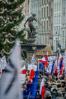 Gdansk. Manifestacja w obronie Wolnych Mediow zorganizowana...