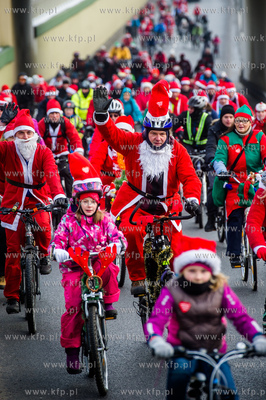 Gdansk. Mikolaje na rowerach jada dla Wielkiej Orkiestry...