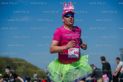 Gdynia. Bulwar Nadmorski. Bieg Kobiet - Zawsze Pier(w)si,...