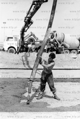 Budowa Elektrowni Wodnej Zarnowiec - najwiekszej w...