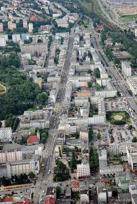 Gdynia z lotu ptaka. Nz fragment centrum miasta pomiedzy...