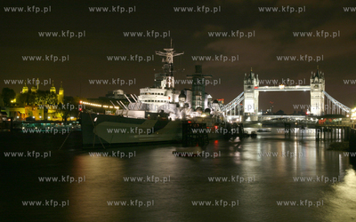 Londyn  noca. Nz. Tower Bridge i Statek muzeum Belfast

10.11.2007



fot....