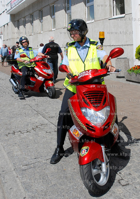 Miasto Gdynia zakupilo dla swoich straznikow miejskich...