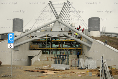 Trwaja prace wykonczeniowe Hali Sportowo - Widowiskowej...