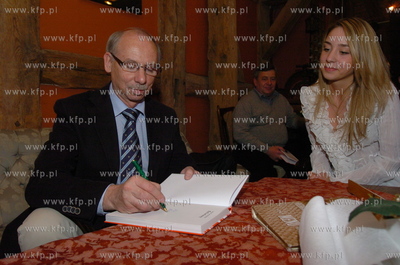 Spotkanie i promocja ksiazki, eurodeputowanego Janusza...