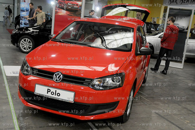 Trojmiejskie Targi Motoryzacyjne w hali wystawienniczej...