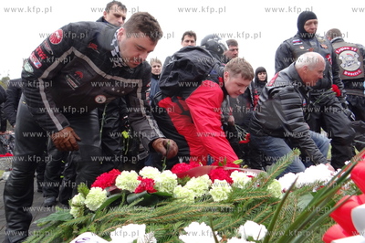 Braniewo. Ponad 300 motocyklistow z Rosji i Polski...