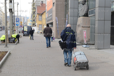 Wzorowo wprost do apelu by pozostac w domach podchodza...