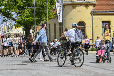Sopot. Molo, plaza i Plac Przyjaciol Sopotu. Rekordowa...