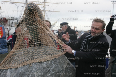 Gdynia, Skwer Kosciuszki. Odsloniecie pomnika morswina....