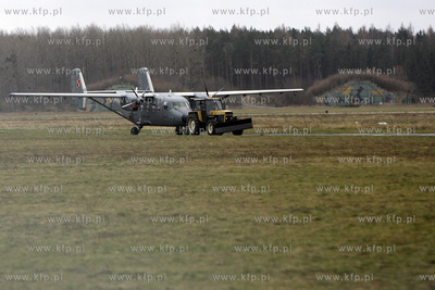 W Gdyni Kosakowie na terenie lotniska wojskowego Babie...