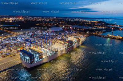 Do DCT Gdańsk zawinął największy kontenerowiec...