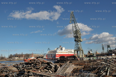 Stocznia Gdansk. Pochylnia B1. Wodowanie promu pasazersko-samochodowego...