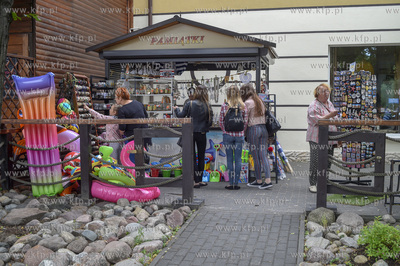 Gdańsk Brzeźno. Kiosk z pamiątkami przy dojściu...