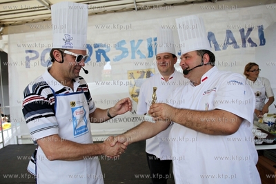 Gdansk, Dlugi Targ. Pomorskie smaki to pokazy przyrzadania...