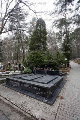Puste grobowce na  cmentarzu komunalnym w Sopocie.
30.12.2013
fot....
