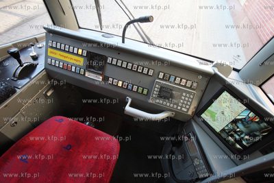 Pulpit sterowniczy tramwaju Duewag N8C z Dortmundu.
18.03.2015
fot....