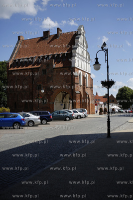 Pasłęk. Urząd miasta przy placu św. Wojciecha.
02.06.2016
fot....