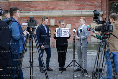 Konferencja prasowa gdańskich radnych PIS w sprawie...