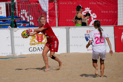 Rozgrywki piłki plażowej na Stadionie Letnim na plaży...