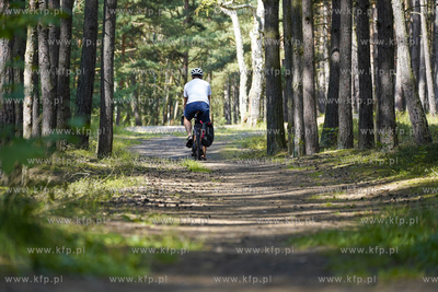 Na trasie wzdłuż szlaku fortyfikacji nadmorskich...