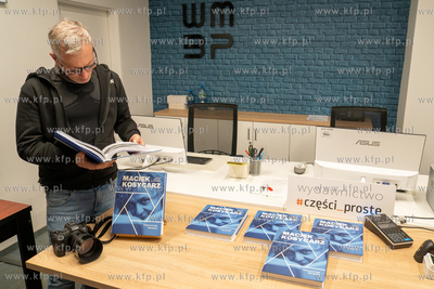 Galeria Macieja Kosycarza w Bibliotece na Chemie. Wernisaż...