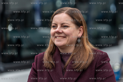 Gdynia. Przekazanie 6. nowyh trolejbusów zakupionych...