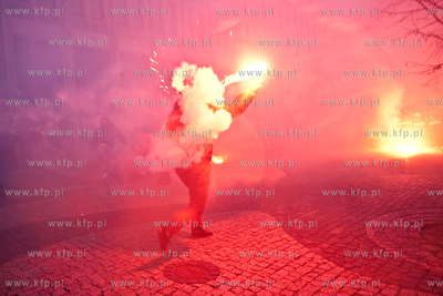 Warszawski "Marsz Niepodległości" organizowany przez...