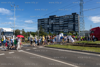 Gdańsk Letnica. Protest mieszkańców przyportowych...
