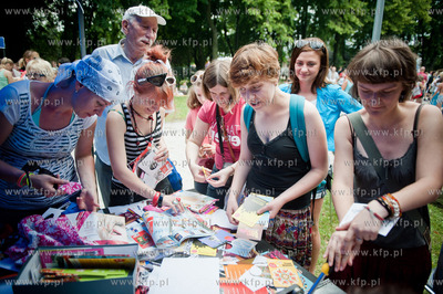 Gdynia. Park Rady Europy. Inauguracja sezonu letniego...