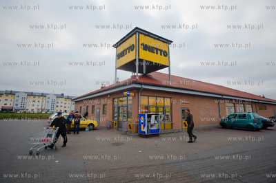 Gdansk. Ujescisko. Wysadzony w powietrze bankomat sieci...