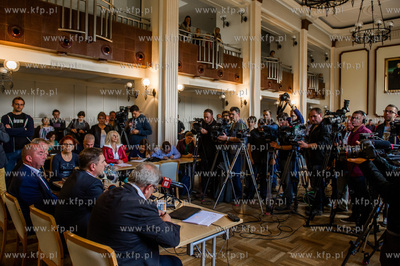 Gdansk. Konferencja prasowa Przewodniczacego Komisji...