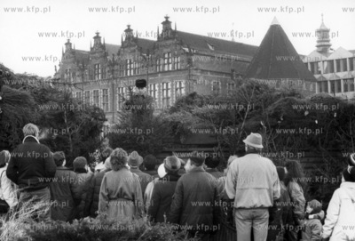 Swiateczna sprzedaz choinek na Targu Weglowym w Gdansku....