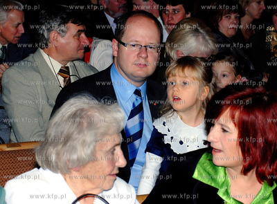 Prezydent Gdanska Pawel Adamowicz z coreczka Antosia...