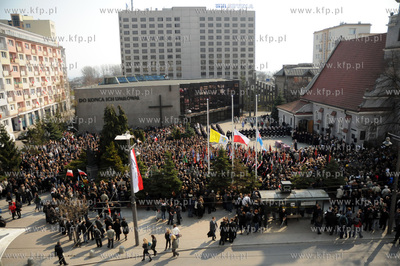 Gdynia. Uroczystosci z okazji 70 rocznicy zbrodni katynskiej....