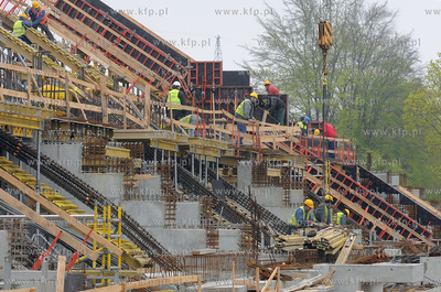 Gdynia. Budowa nowego stadionu pilkarskiego przy ul....